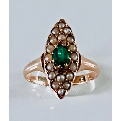 XIXè. BAGUE marquise en or 750°/°° ornée...
