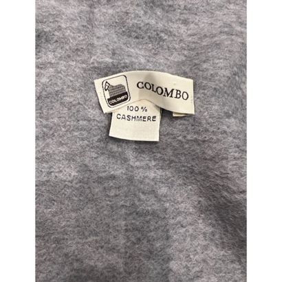COLOMBO. Gilet légèrement asymétrique sans...