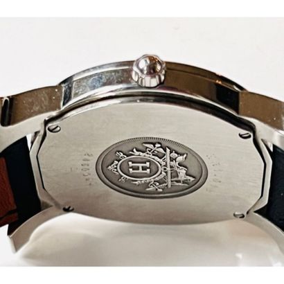 HERMES. MONTRE en acier l’heure H. Boîtier...