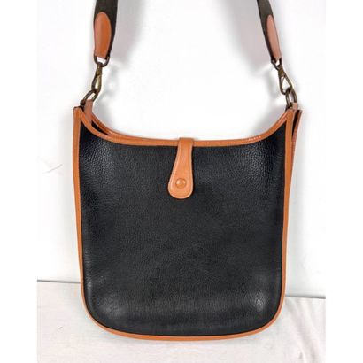 HERMES. Sac «Evelyne» en cuir Togo noir et...
