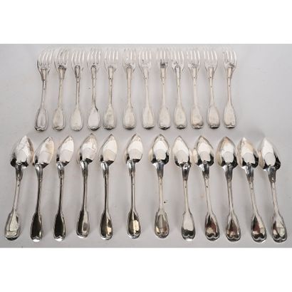 SET OF 12 TABLE COUVERTS in solid silver...