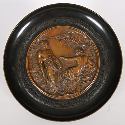 PICAULT Emile. (1833-1915). COUPE en bronze...