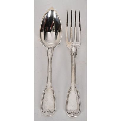 SET OF 12 TABLE COUVERTS in solid silver...