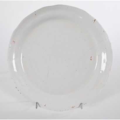LES ISLETTES. Very rare plate with a rooster...