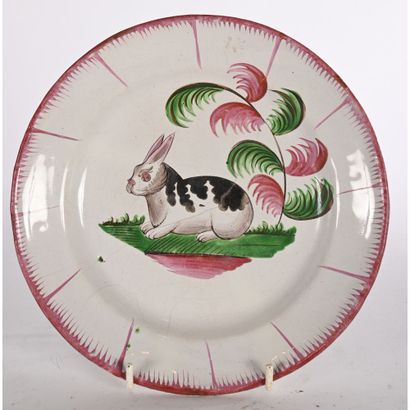 LES ISLETTES. ASSIETTE en faïence polychrome...