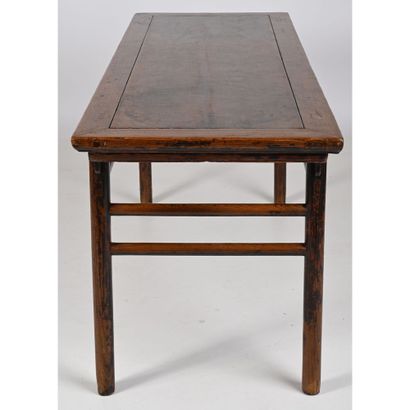 PRESENTATION TABLE in oak. Varnished. Cylindrical...