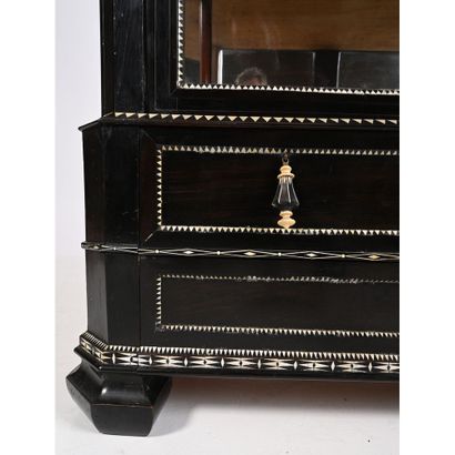 NAPOLEON III VITRINARY in blackened wood...