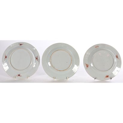 CHINESE PORCELAIN DISH with polychrome decoration...