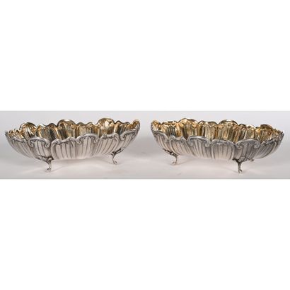 AUCOC. PAIR DE JOLIE COUPES in solid silver,...