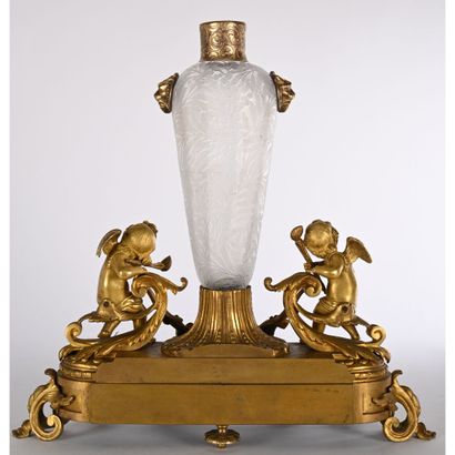 NAPOLEON III TABLE CENTER in gilded patina...