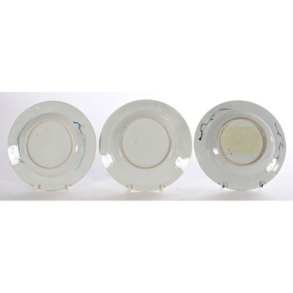 SET OF 3 CHINESE PORCELAIN DISHES with blue...