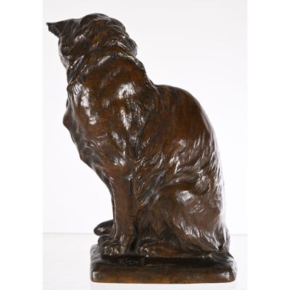 RICHÉ Louis. (1877-1949). «Chat assis». Bronze...