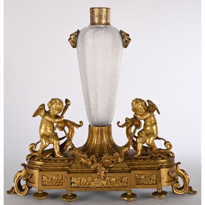 NAPOLEON III TABLE CENTER in gilded patina...