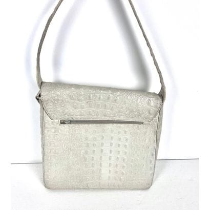 SANS MARQUE. Sac en cuir façon croco blanc....