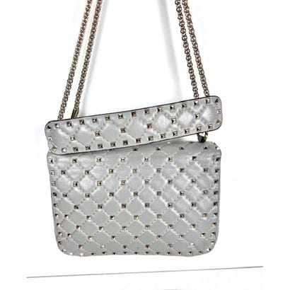 VALENTINO. Sac Rockstud Spike en nappa gris...