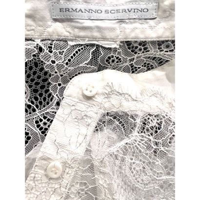 Ermanno SCERVINO. Chemise de forme liquette...