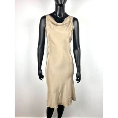 NATAN. Robe fluide sans manche en viscose...