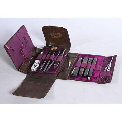 PETITE TROUSSE DE CHIRURGIE de la Maison...