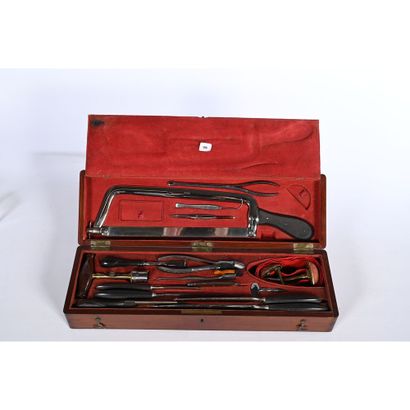 JOLI COFFRET DE CHIRURGIEN en acajou avec...