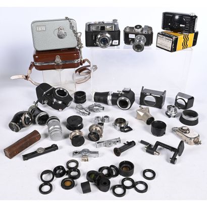 2 APPAREILS PHOTOS VOIGHANDER et ROBOT des...