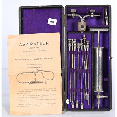 ETUI POUR UN ASPIRATEUR à double effet du...
