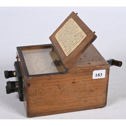 OHMMETRE dans un coffret en bois et une notice...