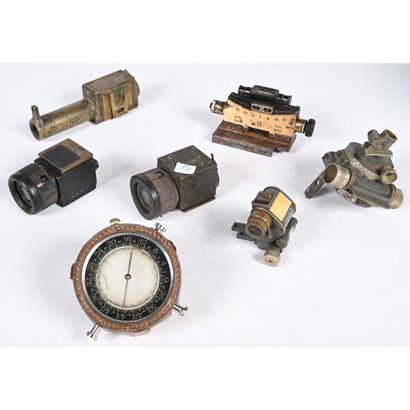 LOT d’instruments de mesures à but militaire...