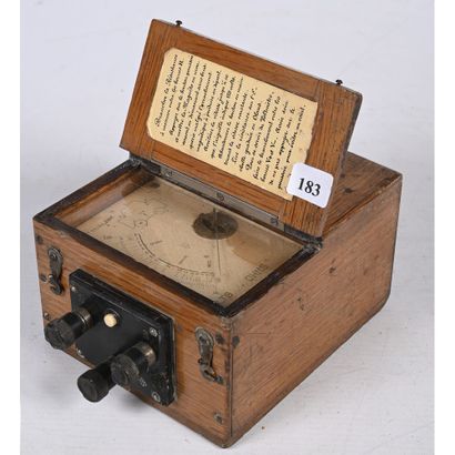 OHMMETRE dans un coffret en bois et une notice...