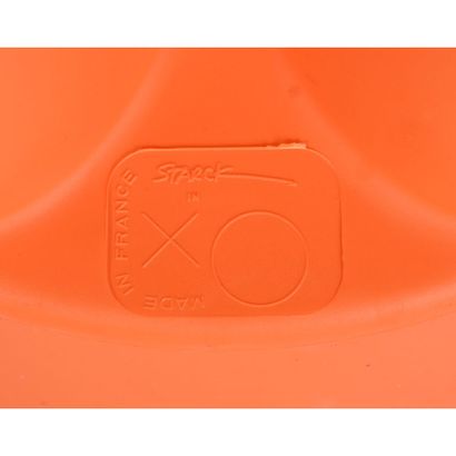 SUITE DE 6 TABOURETS BUBU de différentes...