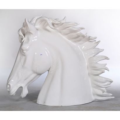 TÊTE DE CHEVAL à crinière au vent en céramique...