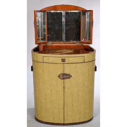 STARBAY. COIFFEUSE D’ESPRIT ART DECO en forme...