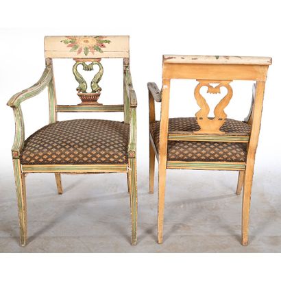 PAIRE DE FAUTEUILS DANS LE GOUT DIRECTOIRE...