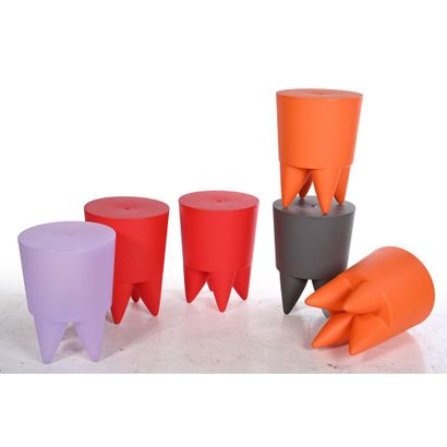 SUITE DE 6 TABOURETS BUBU de différentes...