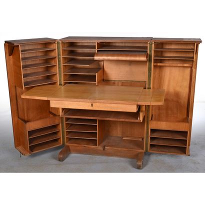 BUREAU CABINE dite «Magic Box» en bois précieux...