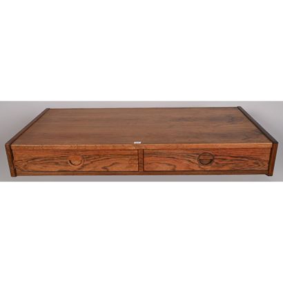 THYGESEN Rud et Johnny SORENSEN. BUREAU D’APPLIQUE...