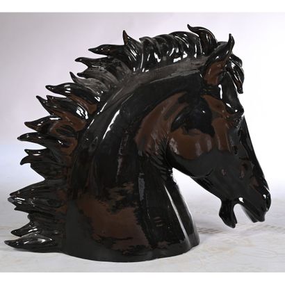 TÊTE DE CHEVAL à crinière au vent en céramique...