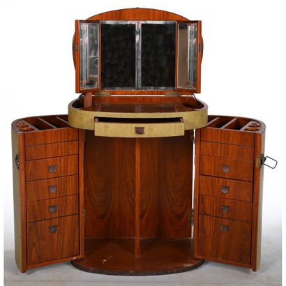 STARBAY. COIFFEUSE D’ESPRIT ART DECO en forme...