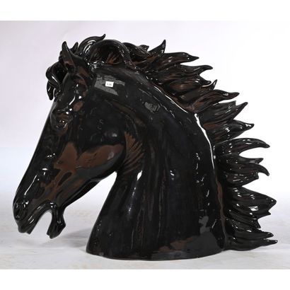 TÊTE DE CHEVAL à crinière au vent en céramique...