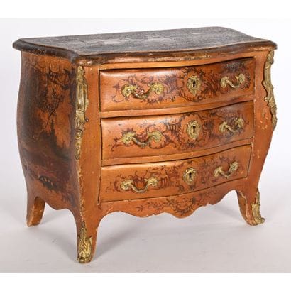 VENITIAN-style MAITRISE COMMODE with gold...