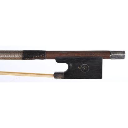 Violin bow by : FÉTIQUE Victor François,...