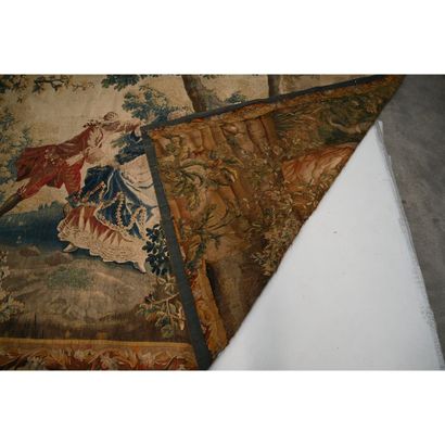 AUBUSSON. JOLIE TAPISSERIE en laine et soie...