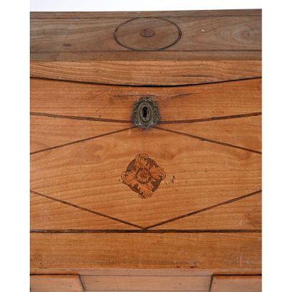 BUREAU DE PENTE en bois fruitier à décor...