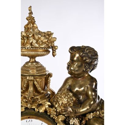 NAPOLEON III HANGER in gilded patina bronze...