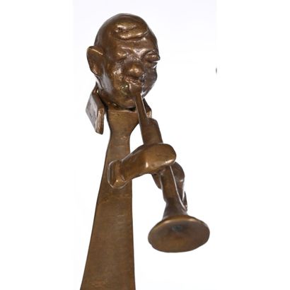 SET OF 6 MUSICIANS in bronze depicting the...