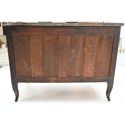 IMPORTANT TRANSITION COMMODE with central...