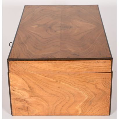 CHESTBOARD in ash and blackened wood. Rectangular...