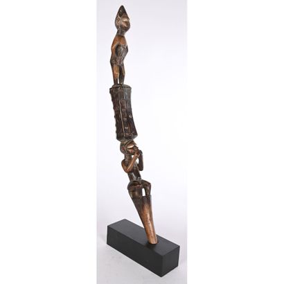HARPE MANGBETU avec visage fémininen bois....