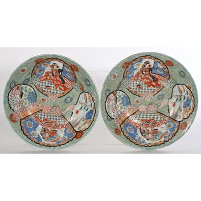 JAPAN. PAIR OF hollow porcelain dishes decorated...