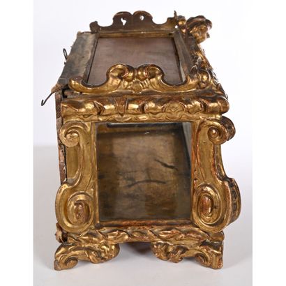 PETITE VITRINE VENITIENNE en bois doré et...
