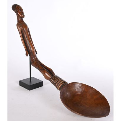 CUILLERE à figuration anthropomorphe en bois...